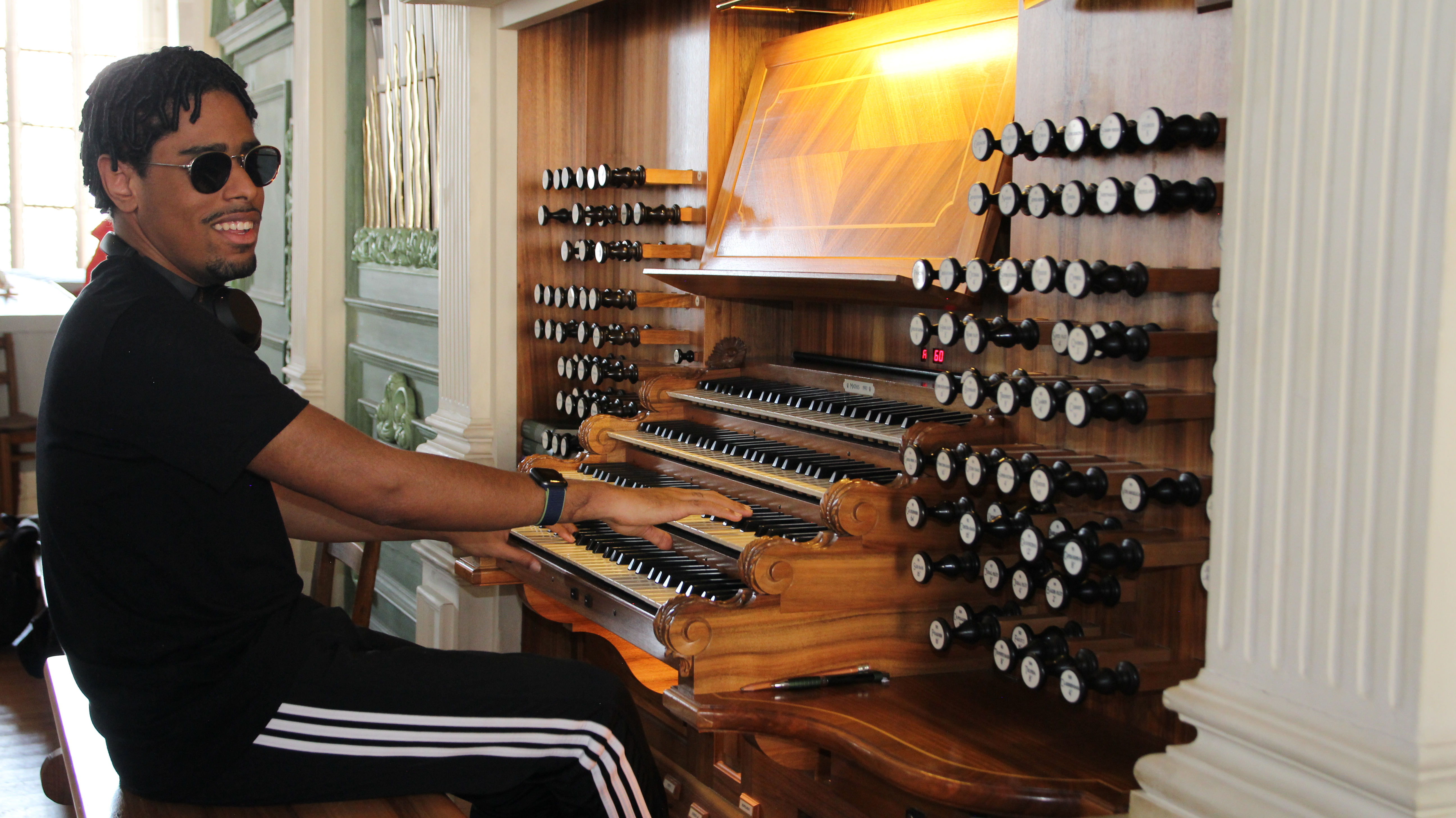 Muzycy przy organach